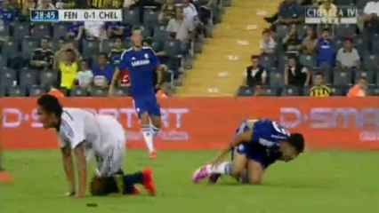 EN VIDEO - L’HORRIBLE tacle de Bruno Alves sur Diego Costa