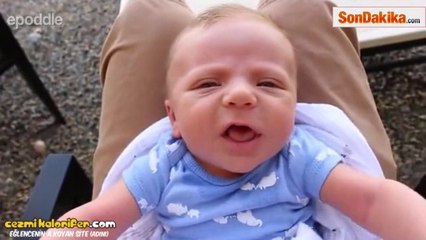 Bebeğine Dublaj Yapan Baba