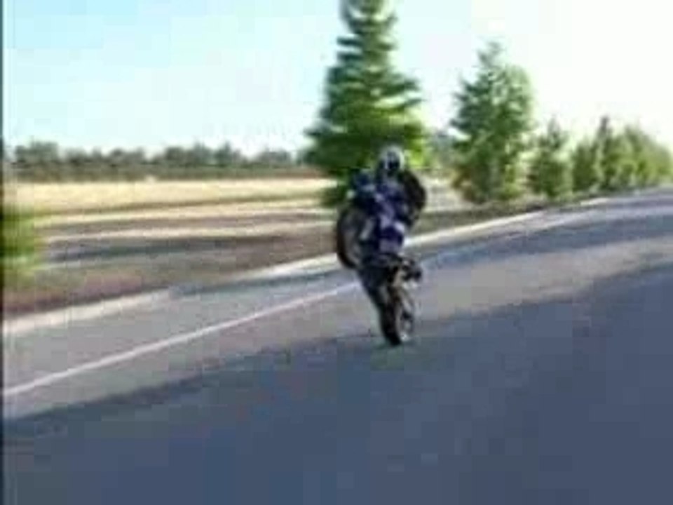 Darius-Front_Wheel_Wheelie