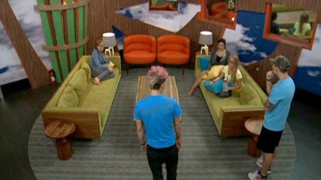 Victoria/Christine/Nicole reaction