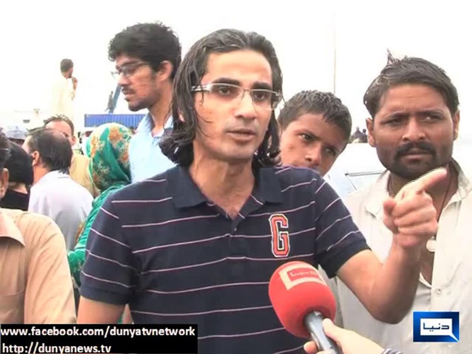 Dunya news-Patient dies on his way to hospital due to containers placed in Lahore