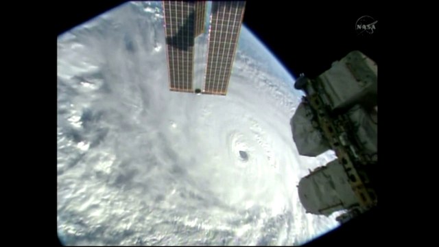 Hawaï : la tempête Iselle fait peu de dégâts, mais l'ouragan Julio approche