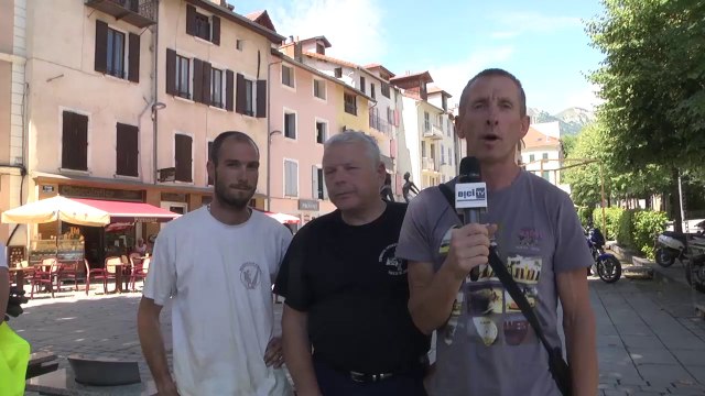 Hautes-Alpes: Rencontre avec les agents de nettoyage au marché de Gap