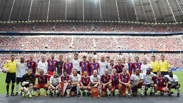 Bayern Munich Legends 3-3 Manchester United Legends - Full Highlights