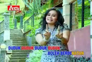 GAUN MERAH JAMBU mirnawati @ lagu dangdut