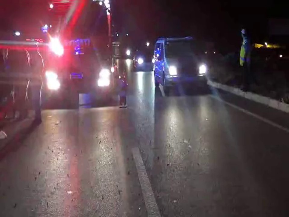 MANİSA'DA YOLCU OTOBÜSÜ KAZA YAPTI 34 YARALI