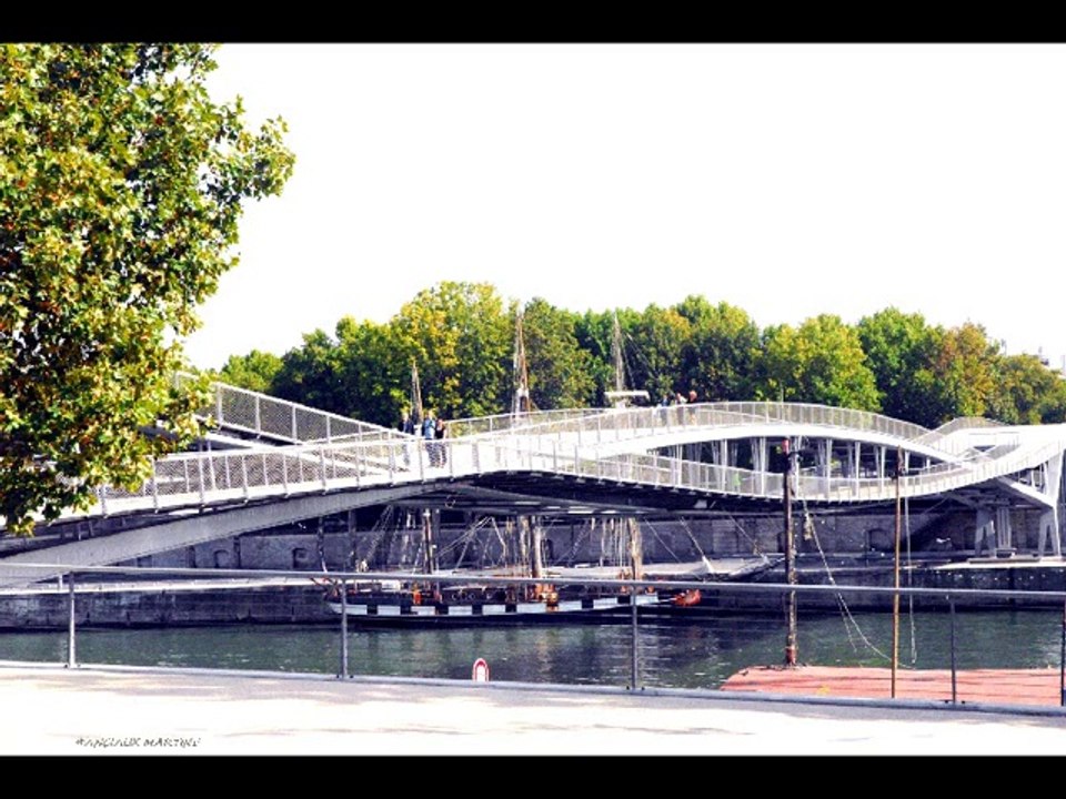 ©BIBLIOTHEQUE POEME THOMAS ANDRE PHOTOS DU WEB PHOTOS&PHOTOS-PEINTURES MARTINE ANCIAUX PARIS©