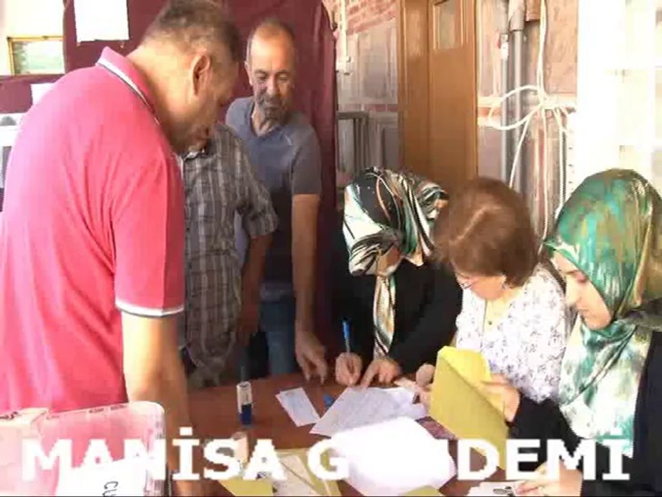 MANİSA CUMHURBAŞKANLIĞI SEÇİMİ İÇİN SANDIĞA KOŞTU