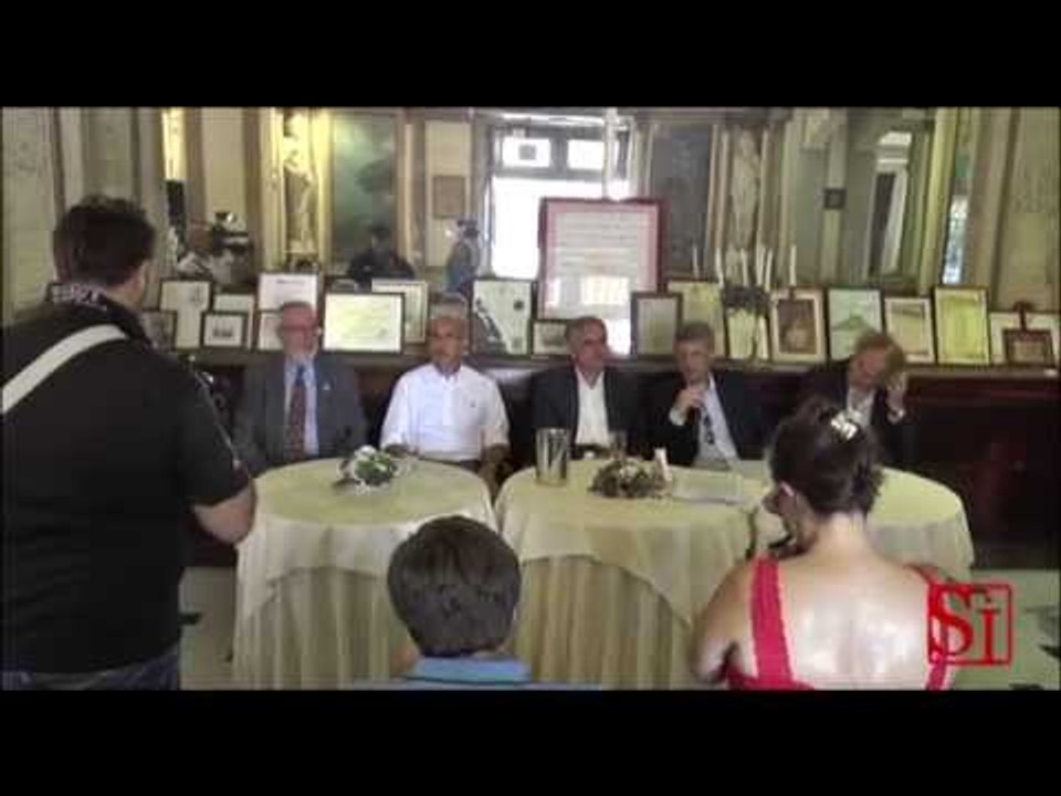 Napoli - "Mandolini sotto le stelle", presentazione al Gambrinus -1- (09.08.14)