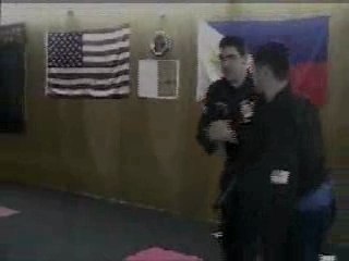 Coup de poing pleine tete