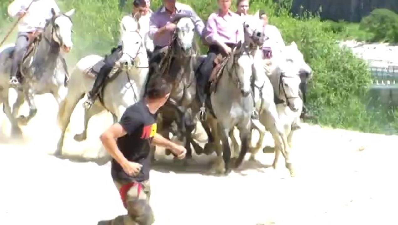 Féria Ales 2014 Gaze dans le Gardon d'Alès près du Pont Vieux