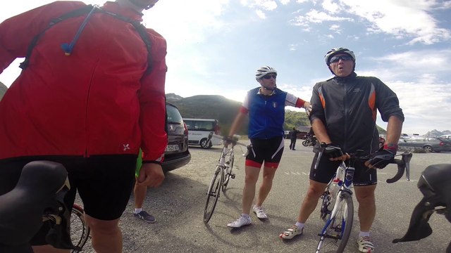 FIN ASCENSION COL DU GLANDON VELO DERNIER METRES