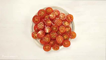 Cut tomatoes like a boss (in 5 seconds)