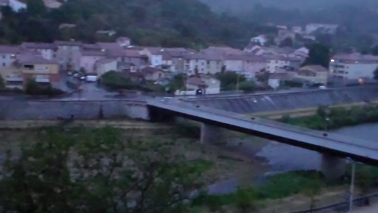 Averse orageuse sur Alès le 23 Mai 2014