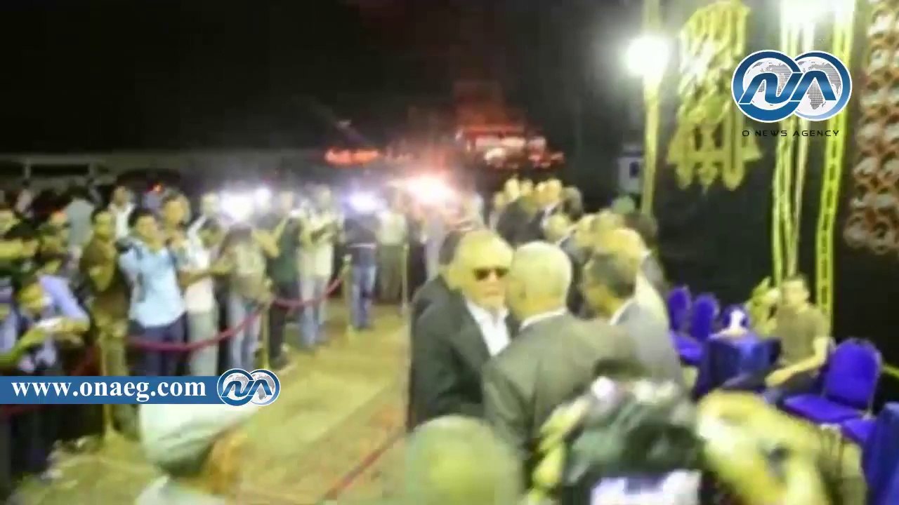 شاهد|| محمود عبد العزيز و شعبان عبد الرحيم يشاركان في عزاء سعيد صالح