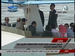 شاهد|| السيسي يناقش الشباب مستقبل المشروع الجديد على يخت بالقناة