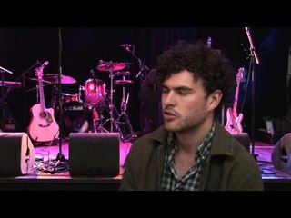 Vance Joy haal inspiratie uit fictieve wereld