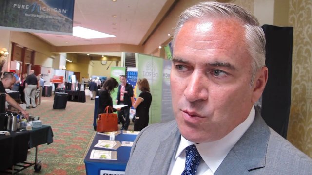 Steve Keifer GM Powertrain VP at 2014 CAR conf. in Traverse City to Bob Giles NewCarNews.TV