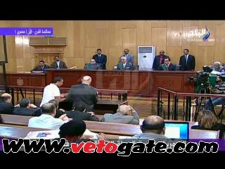 أحمد رمزى يغادر القفص ويبدأ المرافعة: "ربى يسر لى أمرى"