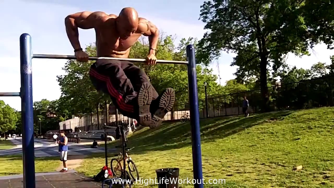 Full Upper Body Workout WITHOUT WEIGHTS - How To Gain  Build Muscle FAST (Big Brandon Carter)