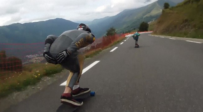 En longskate, ils dévalent les Pyrénées à plus de 100km/h
