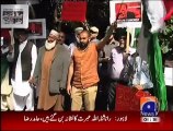 Dr Tahir-ul-Qadri followers in London protest siege of MQI secretariat in Lahore