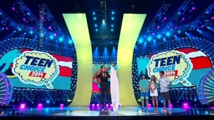 Gomez and Grande winners at Teen Choice Awards 2014