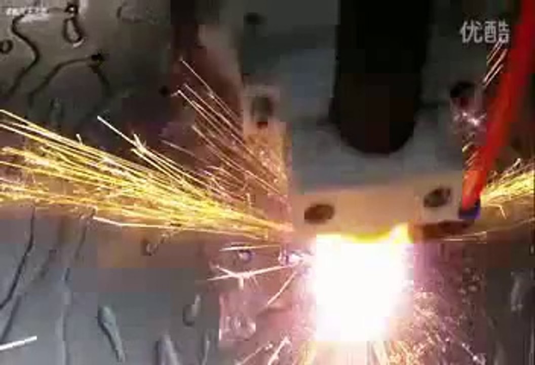 CNC plasma cutting machine work on steel for cutting video
