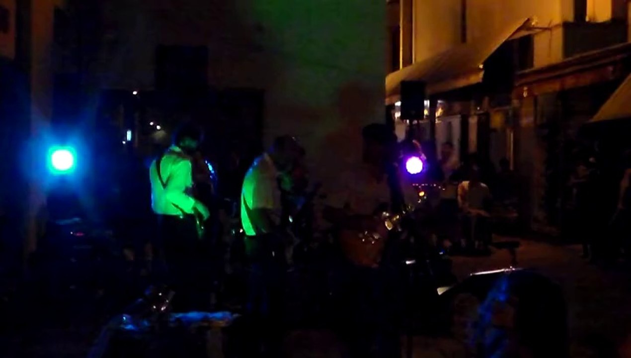 Fête de la musique Alès - groupe rock rue Sauvages