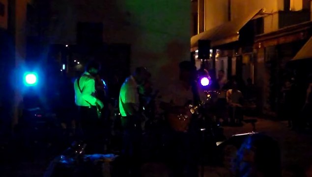 Fête de la musique Alès - groupe rock rue Sauvages