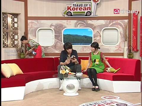 Traveler's Korean (Chinese 中文) S2Ep22 请帮一下忙。 도와주세요.