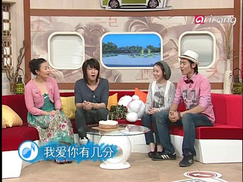 Traveler's Korean (Chinese 中文) S2Ep25 请给我照张相。 사진 좀 찍어주세요.