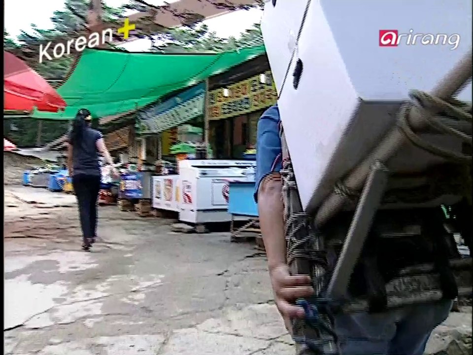 Traveler's Korean (English) S2Ep07 Is it spicy? 이거 매워요?