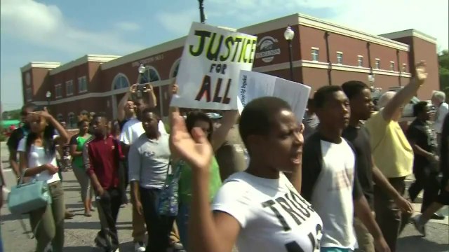EUA: mais protestos por morte de jovem negro