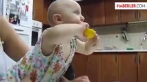 Hunharca Limon Yiyen Bebek Kendinden Geçti