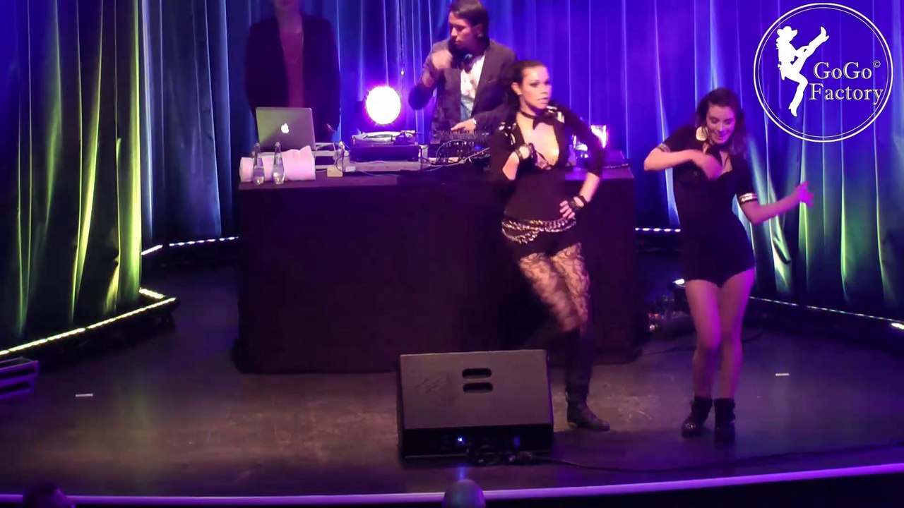 GoGos der GoGo Agentur Berlin tanzen live on stage