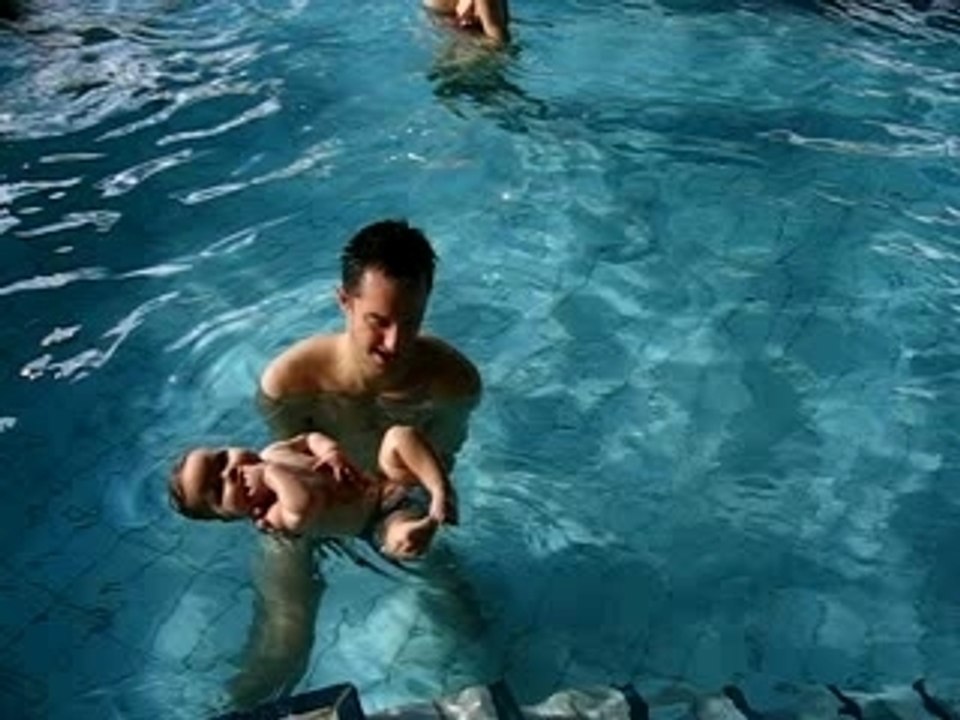 Bébé nageur et Papa