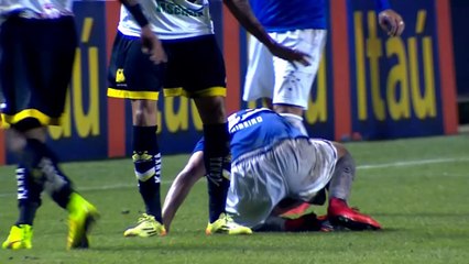 Brésil - Lucca tacle plus vite que son ombre