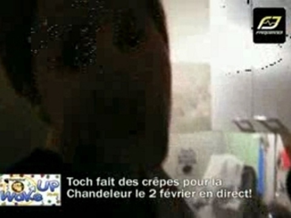 Toch fait des crêpes pour la Chandeleur