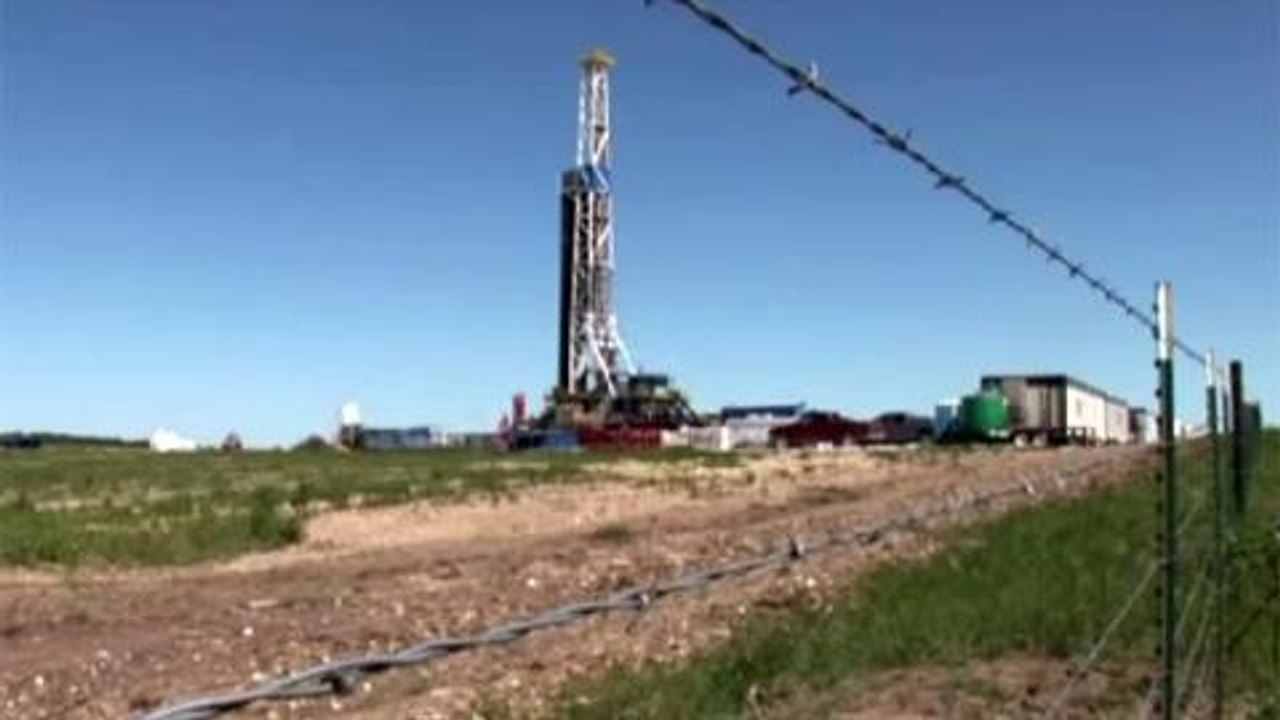 Mexico ends state monopoly on energy sector