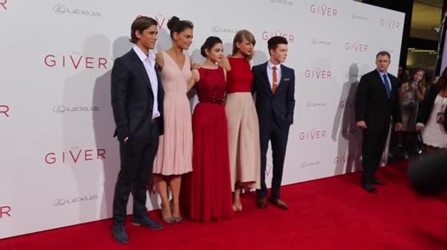 The Stars Come Out For The Giver Premiere