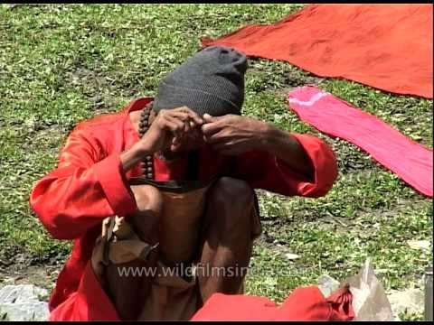 Hindu sadhus get ready for Amarnath Yatra