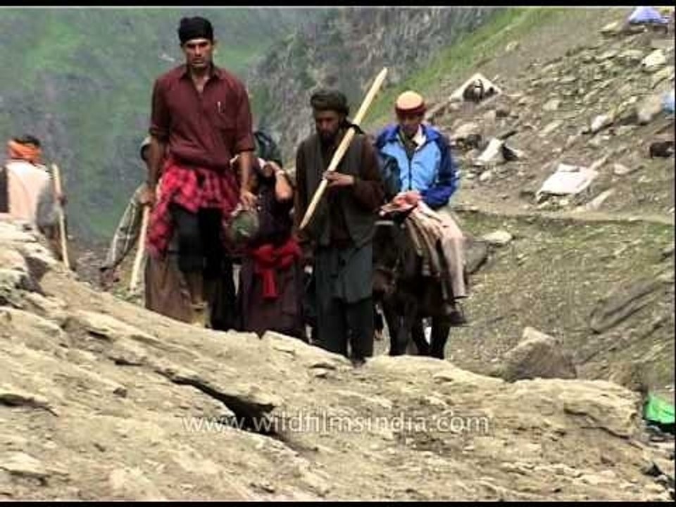 Amarnath pilgrims en route the holy shrine