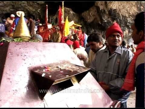 Devotees gather at Amarnath Temple to seek blessings from Lord Shiva