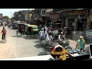 Bus ride on busy roads of Varanasi
