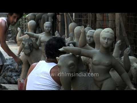 Kumortuli a unique abode for idol makers of Kolkata