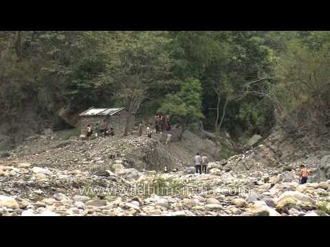 Village men gather at Aglar river valley for Maund mela 2014