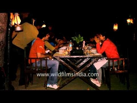 Night bush dinner at Kings Lodge