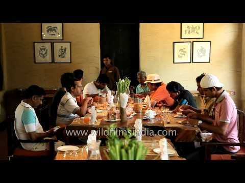 Dining hall of Kings Lodge in Bandhavgarh