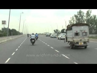 Busy traffic scene of Gurgaon city